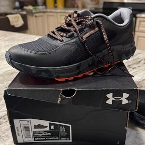Under Armour Black and Orange Running Shoes Never Worn